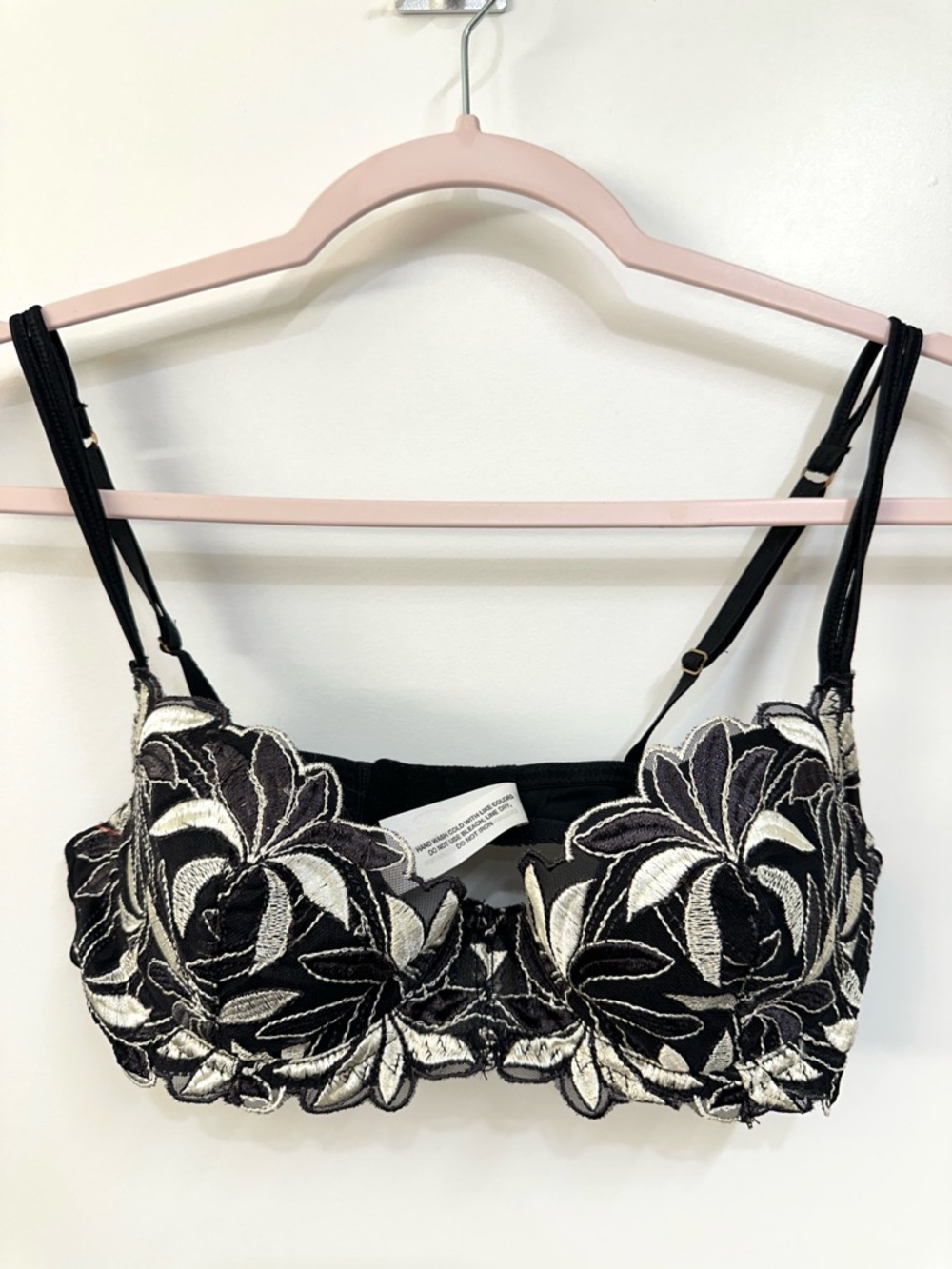 Oscar de la Renta Pink Label 34B Black Cream Embroidered Lace‎ Underwire Bra